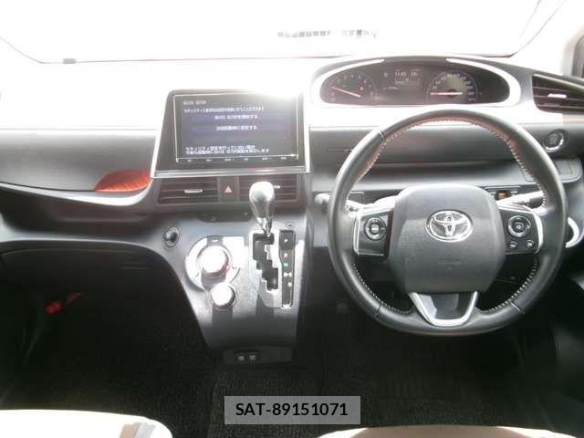 Toyota SIENTA 2018-09 6678064-3