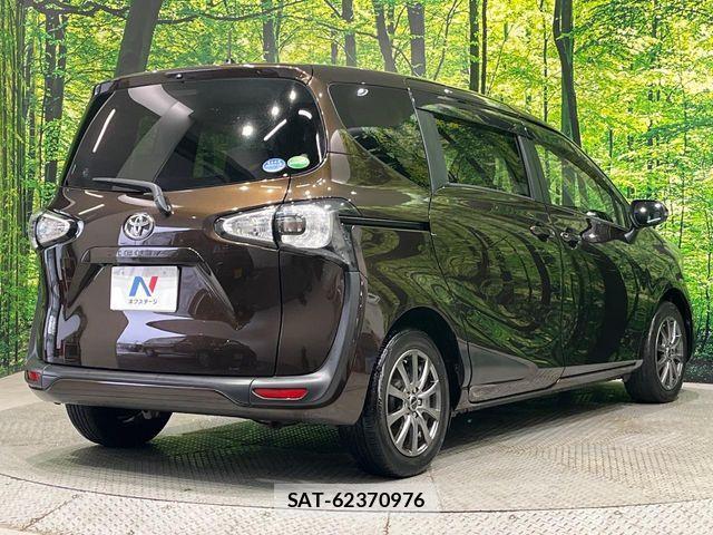 Toyota SIENTA 2015-07 6678072-17
