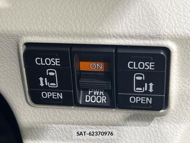 Toyota SIENTA 2015-07 6678072-3