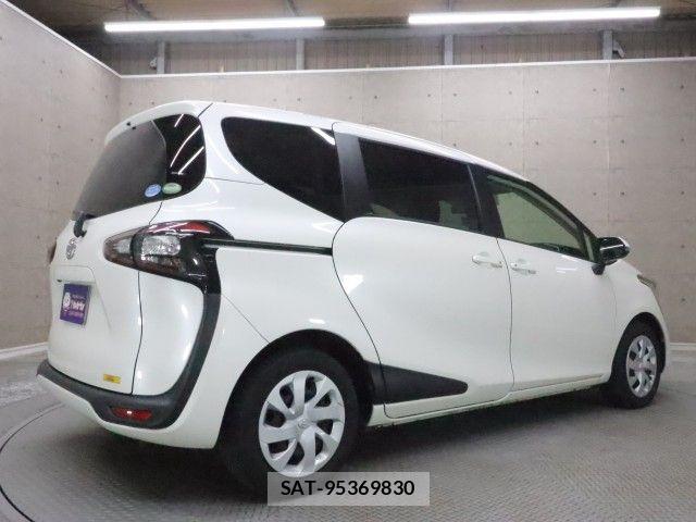 Toyota SIENTA 2015-12 6682868-1