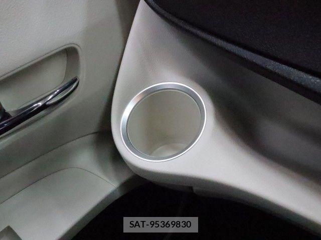 Toyota SIENTA 2015-12 6682868-22