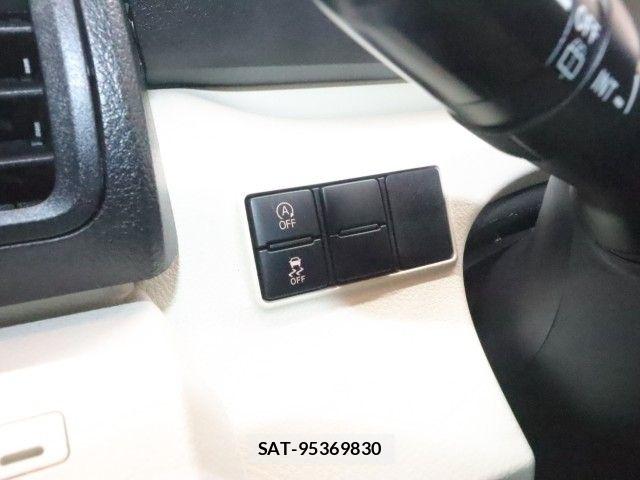Toyota SIENTA 2015-12 6682868-23