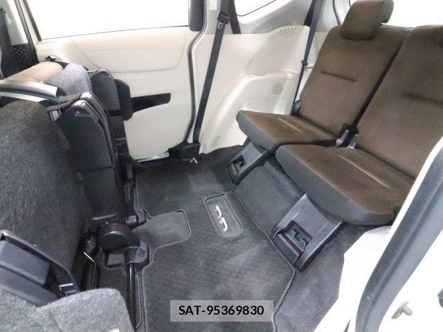 Toyota SIENTA 2015-12 6682868-8