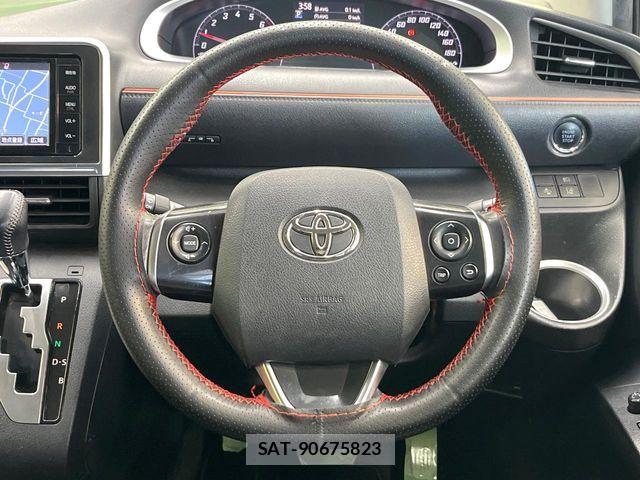 Toyota SIENTA 2015-11 6684004-11