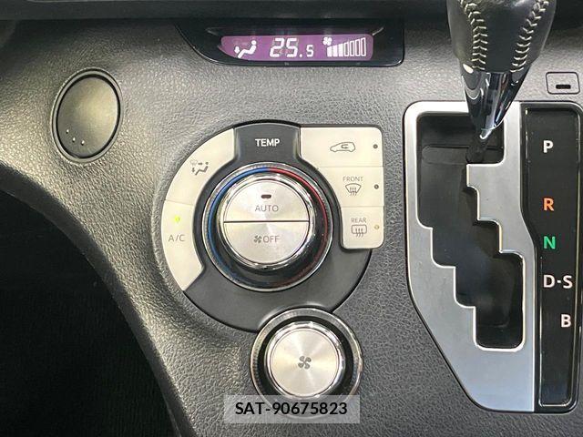 Toyota SIENTA 2015-11 6684004-6