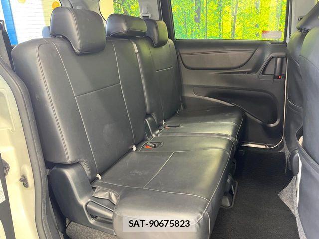 Toyota SIENTA 2015-11 6684004-8