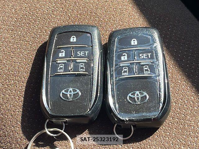 Toyota SIENTA 2020-09 6691261-25