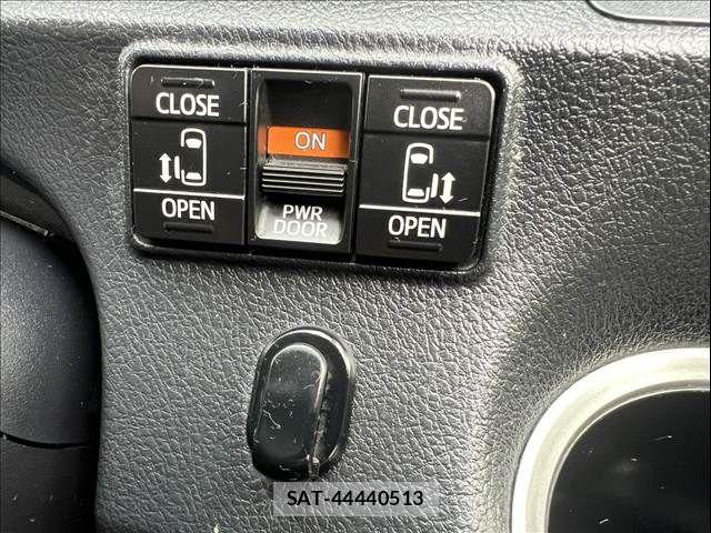 Toyota SIENTA 2018-12 6691264-28