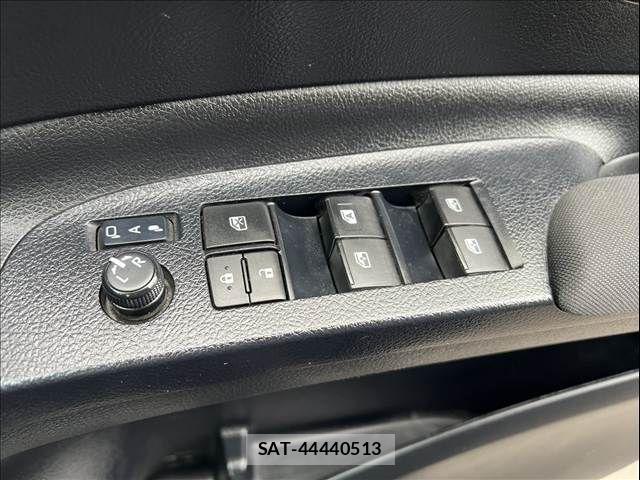 Toyota SIENTA 2018-12 6691264-29