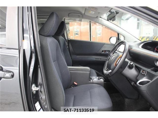 Toyota SIENTA 2016-07 6691265-28