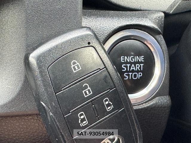 Toyota SIENTA 2023-03 6717256-19