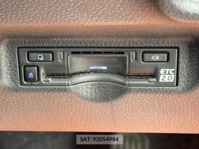 Toyota SIENTA 2023-03 6717256-25