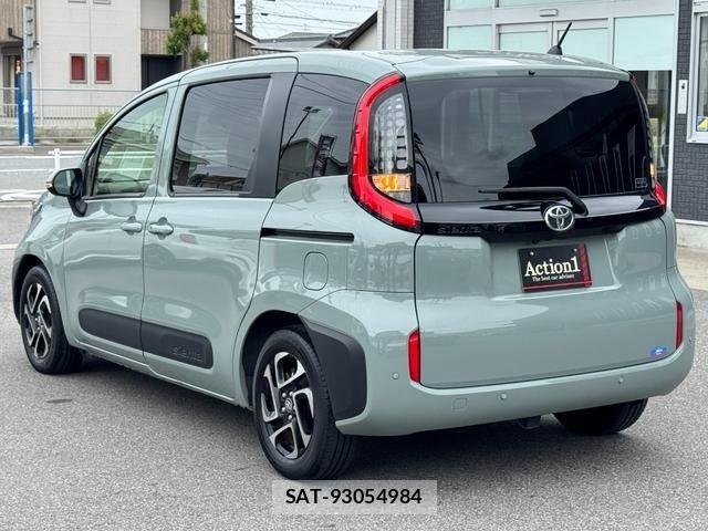 Toyota SIENTA 2023-03 6717256-3
