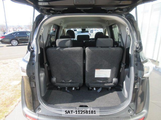 Toyota SIENTA 2015-09 6753292-9