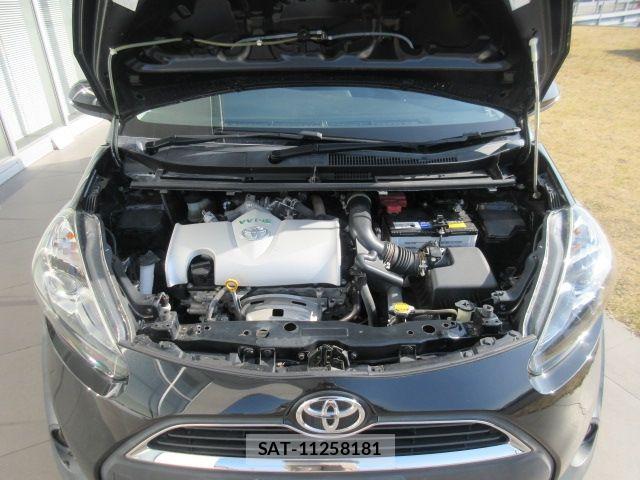 Toyota SIENTA 2015-09 6753292-27