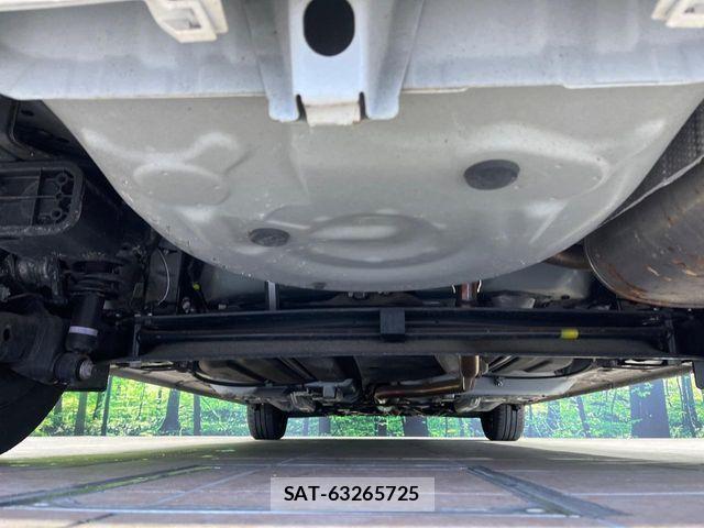Toyota SIENTA 2018-02 6753291-19