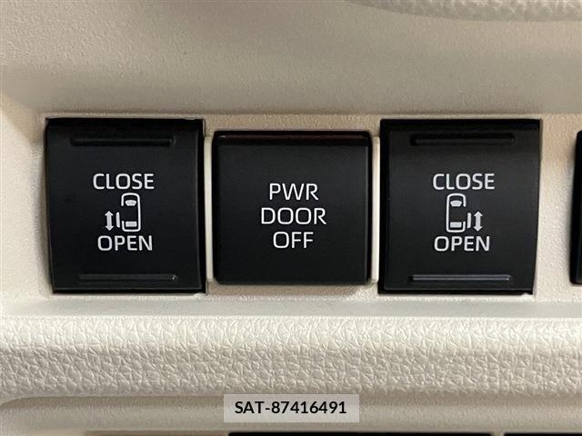 Toyota SIENTA 2024-02 6753287-15