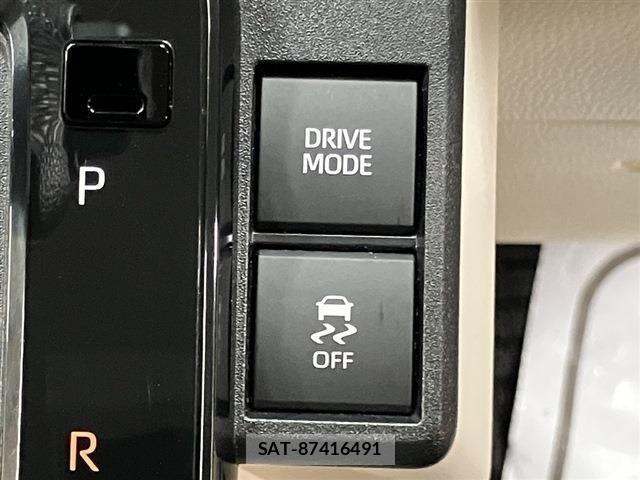 Toyota SIENTA 2024-02 6753287-16