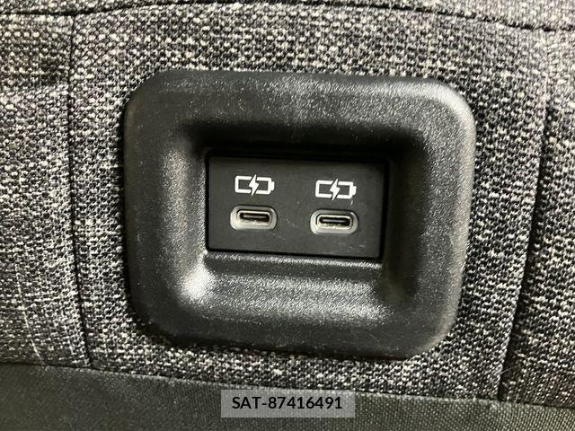 Toyota SIENTA 2024-02 6753287-17