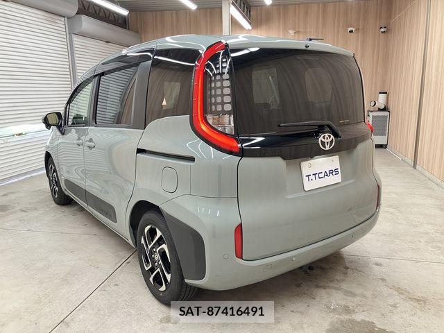 Toyota SIENTA 2024-02 6753287-25