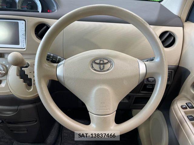 Toyota SIENTA 2012-06 6753295-10