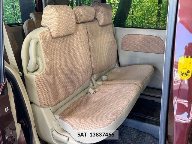 Toyota SIENTA 2012-06 6753295-8
