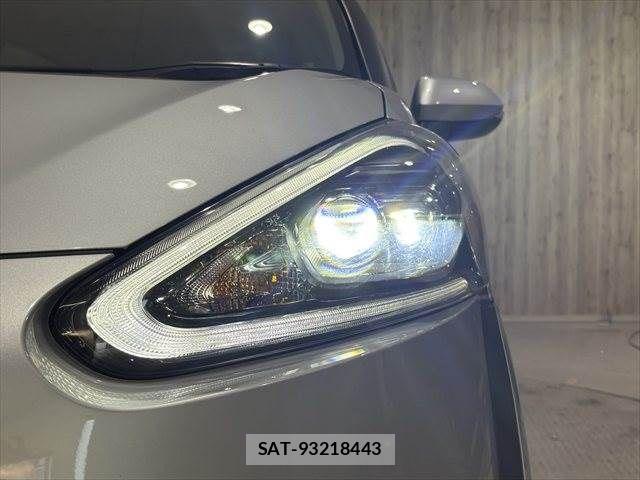 Toyota SIENTA 2018-02 6817232-10