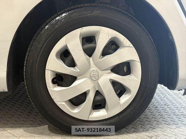 Toyota SIENTA 2018-02 6817232-13