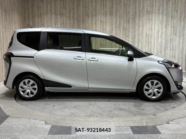 Toyota SIENTA 2018-02 6817232-16