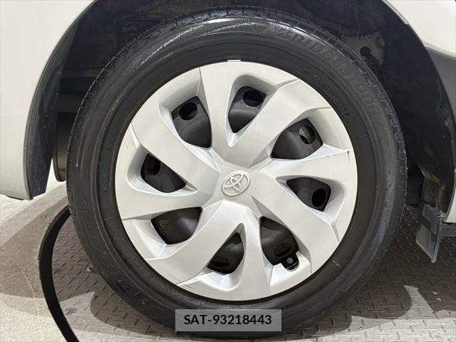 Toyota SIENTA 2018-02 6817232-27