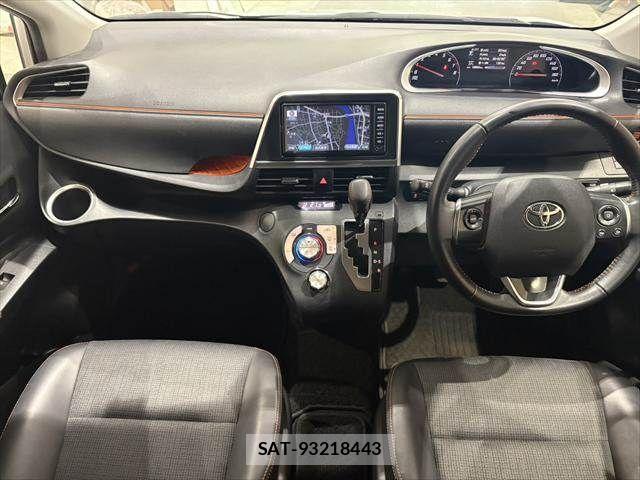 Toyota SIENTA 2018-02 6817232-2