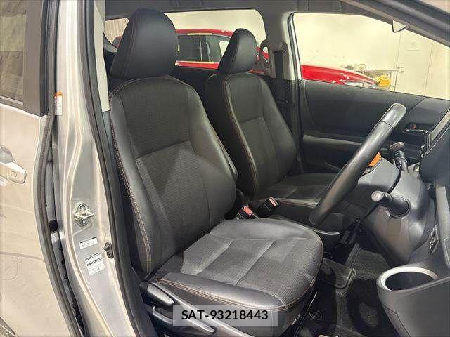 Toyota SIENTA 2018-02 6817232-6