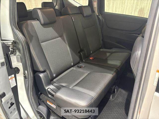 Toyota SIENTA 2018-02 6817232-7
