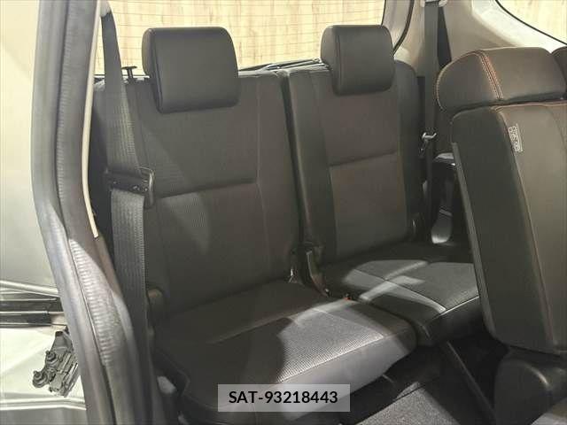 Toyota SIENTA 2018-02 6817232-8