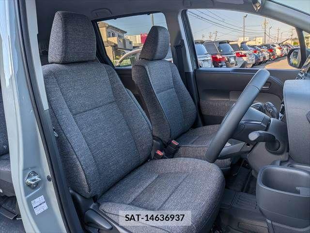 Toyota SIENTA 2025-02 6817229-10