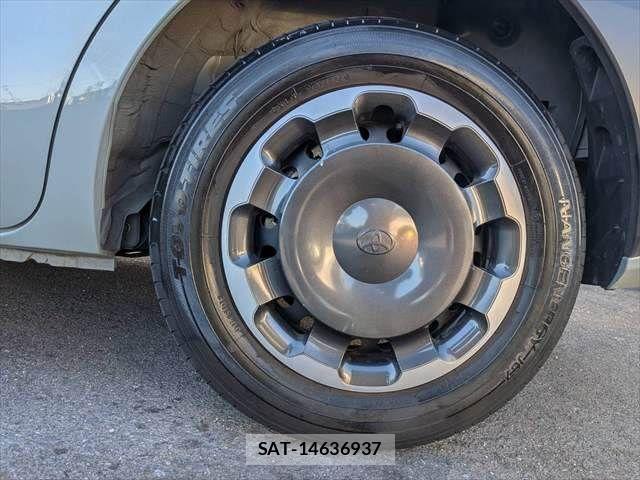 Toyota SIENTA 2025-02 6817229-29