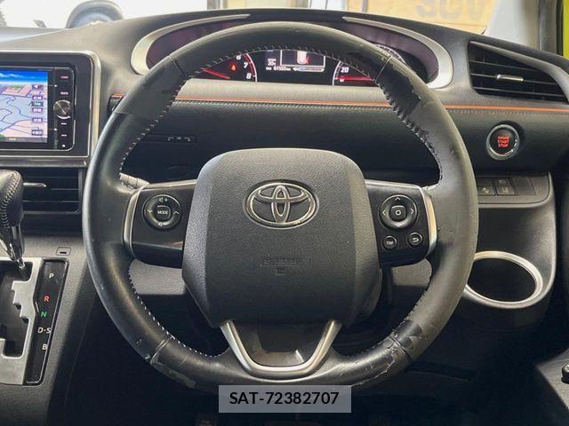 Toyota SIENTA 2015-11 6817245-10