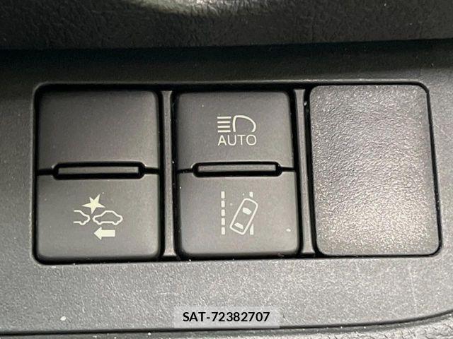 Toyota SIENTA 2015-11 6817245-4