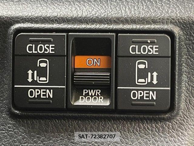 Toyota SIENTA 2015-11 6817245-5
