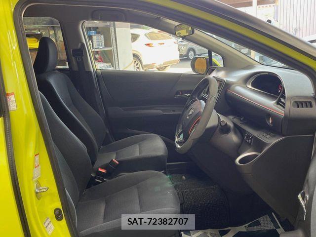 Toyota SIENTA 2015-11 6817245-6