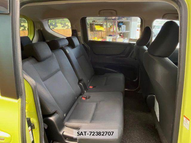 Toyota SIENTA 2015-11 6817245-7