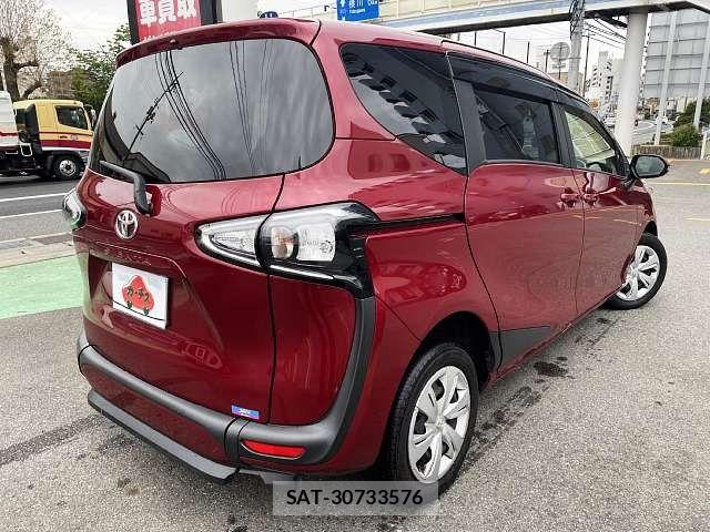 Toyota SIENTA 2022-04 6817231-2
