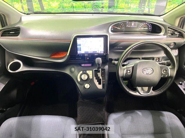 Toyota SIENTA 2017-09 6817247-1