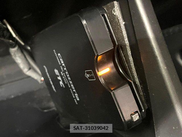 Toyota SIENTA 2017-09 6817247-6
