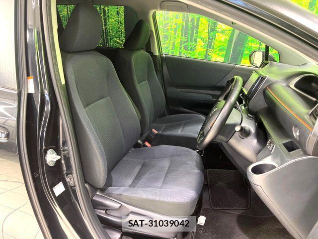 Toyota SIENTA 2017-09 6817247-7