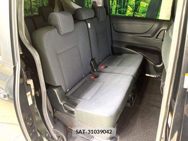 Toyota SIENTA 2017-09 6817247-8