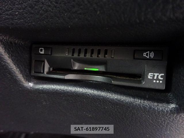Toyota SIENTA 2019-12 6817235-11
