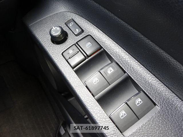 Toyota SIENTA 2019-12 6817235-12