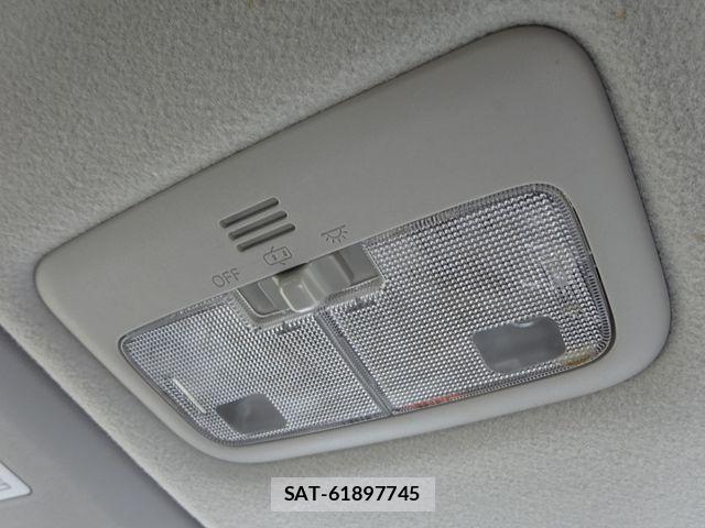 Toyota SIENTA 2019-12 6817235-22