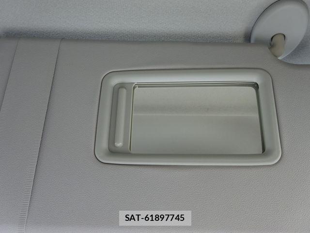 Toyota SIENTA 2019-12 6817235-23